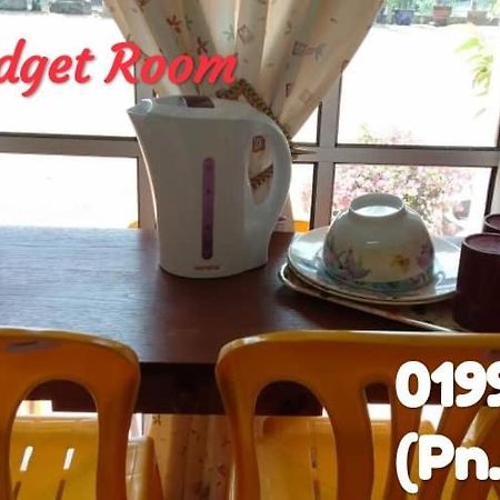 Arina'S Homestay Kampung Kuala Besut ภายนอก รูปภาพ