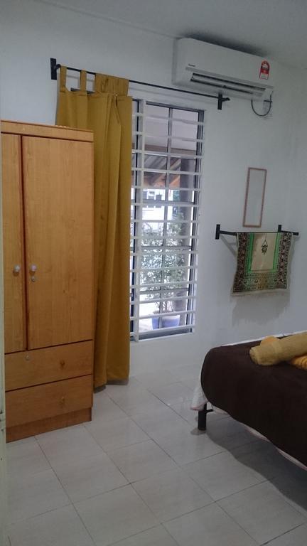 Arina'S Homestay Kampung Kuala Besut ภายนอก รูปภาพ